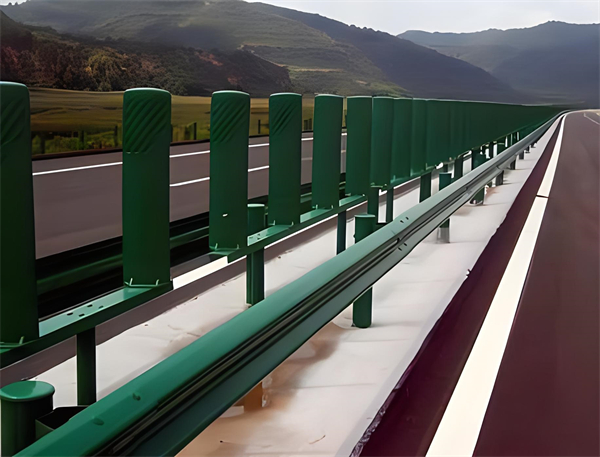 克拉玛依三波护栏板在高速公路的应用